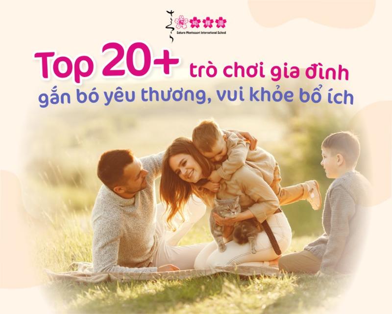 Hình ảnh cha mẹ vui vẻ chơi cùng con các trò chơi truyền thống, thể hiện những trò chơi dân gian vui nhộn gắn kết gia đình